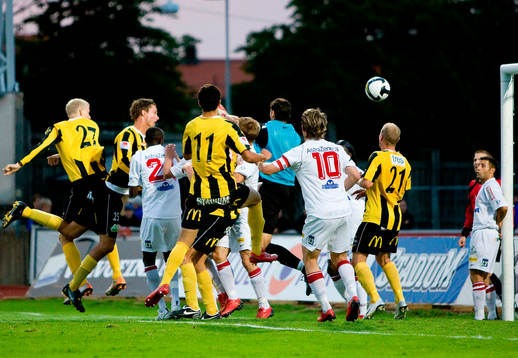 Tom Söderberg kvitterar till 1-1 för Häcken. Jubel