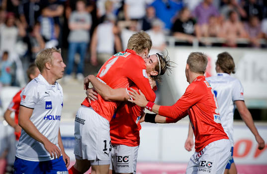 César Santín, lyfter David Elm, Kalmar i jubel