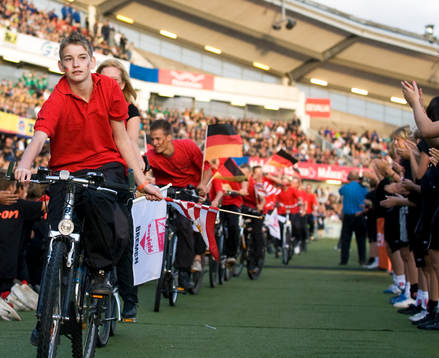 Fotboll, Gothia Cup - Ett lag från Tyskland har cyklat