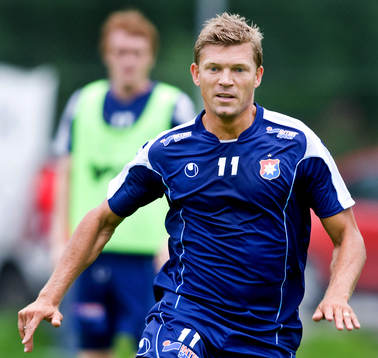 Marcus Allbäck gör sin första träning med Öis på