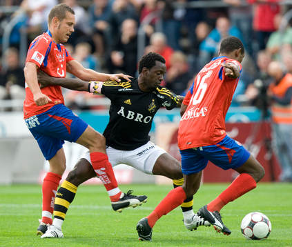 Marcus Lantz och René Makondele mot Dulee Johnson