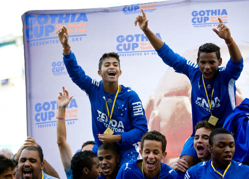 P16, Cruzeiro EC - Karlslunds IF: Jubel, Cruzeiro vinnare,