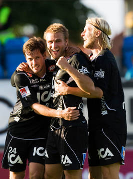 1-2 av Jesper Westerberg, Sebastian Johansson och Per