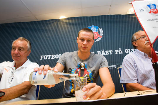 Roman Kienast, nyförvärv som i somras spelade i