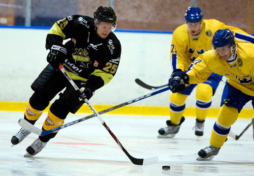 Johan Adolfsson, AIK och Niklas Lasu, Sverige