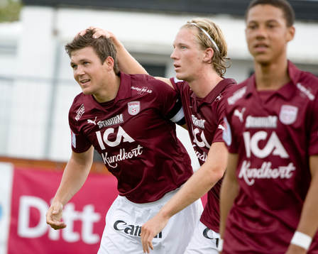 Hannes Stiller gör 2-0 till Qviding