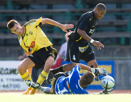 Fisnik Alaj, Hässleholm, utmanar Kingsley Amuneke och