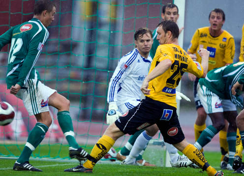 Viktor Lundberg,  Niklas Westberg, målvakt,  Väsby och