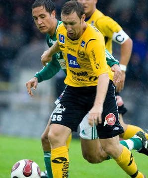 Niklas Skoog, Mjällby och Niklas Backman, Väsby