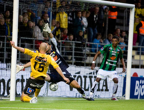 Teddy Lucic gör 1-0 för Elfsborg