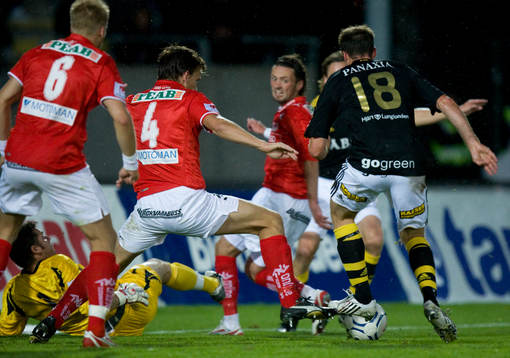 Kvitteringschans, Petter Wastå nere och Markus Jonsson