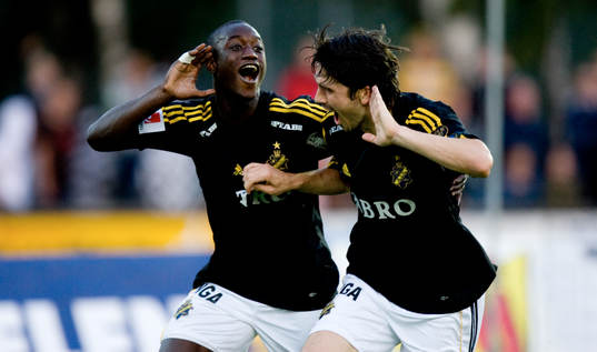Jubel. Saihou Jagne, AIK och Bojan Djordjic, AIK
