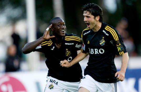 Jubel. Saihou Jagne, AIK och Bojan Djordjic, AIK