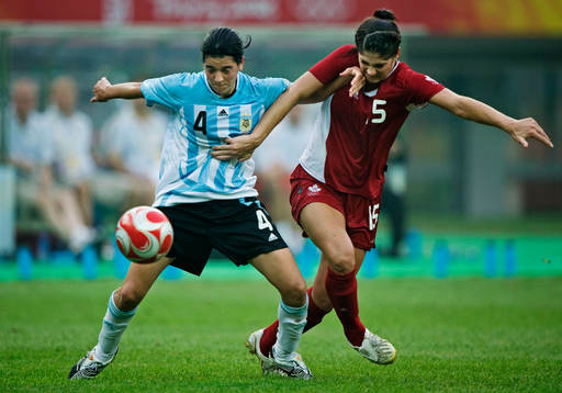 Florencia Mandrile, Argentina, och Robyn Gayle, Kanada,