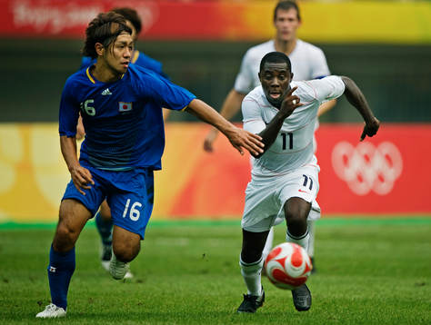 Takuya Honda, Japan, och Freddy Adu, USA