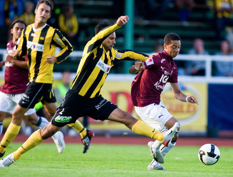 Johan Lind, Häcken. Tobias Sana, Qviding