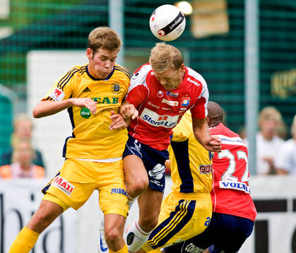 Marcus Allbäck, Örgryte. Emil Salomonsson, Ängelholm