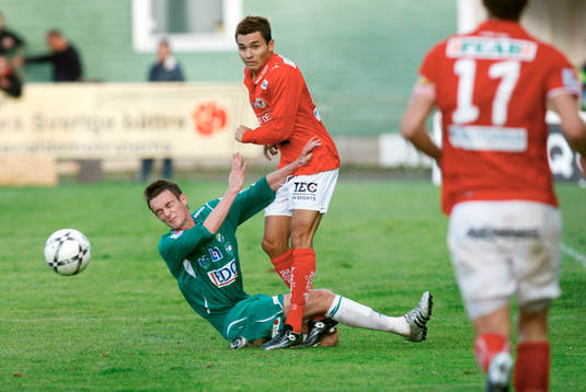 Daryl Smylie, LSK tacklar Marcus Mårtensson, Kalmar