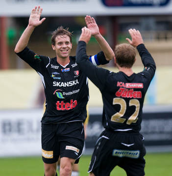 Målskytten Per Eriksson jubel över 0-1
