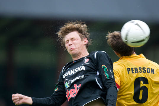 Trollhättan vinner nickduell mot Joakim Persson