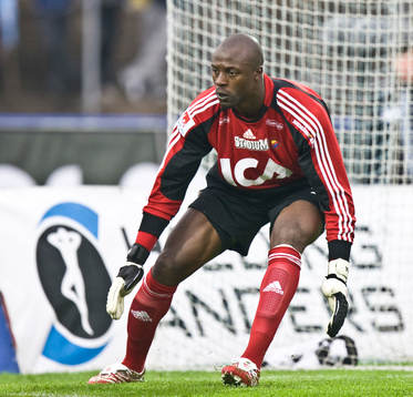 Pa Dembo Touray, målvakt