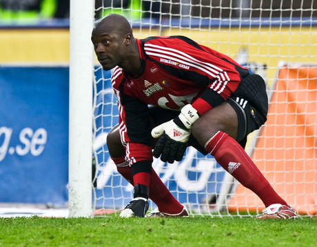 Pa Dembo Touray, målvakt
