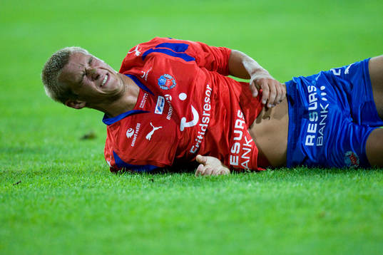 HIF, Joel Ekstrand, biter i gräset