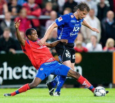 Isaac Chansa långt ben före Tomas Zvirgzdauskas
