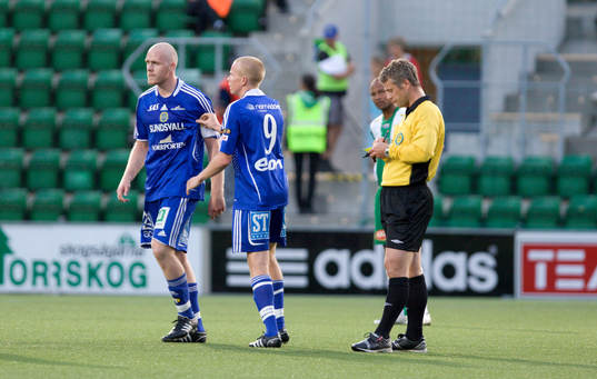 Hannes Sigurdsson, Sundsvall får rött kort och blir