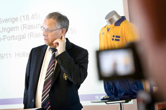 Fotboll, Presskonferens med Svenska fotbollförbundet på