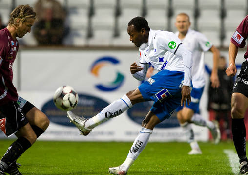 Daniel Theorin, Gefle och Kevin Amuneke, Norrköping 2-0