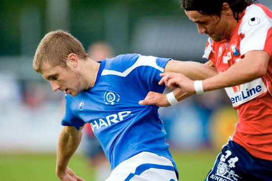 Närkamp mellan Daniel Hallingströn, Åtvidaberg och Pavel