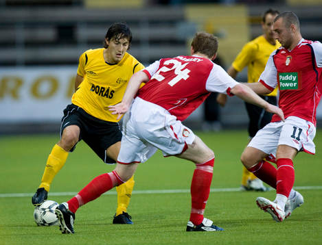 Stefan Ishizaki skojar med Stephen Paisley och Mart Quigley