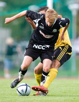Brytning, närkamp, en Lunda-spelare stoppas