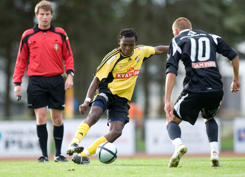 May Mahlangu, Hässleholm, utmanar Henrik Danielsson, Lund.