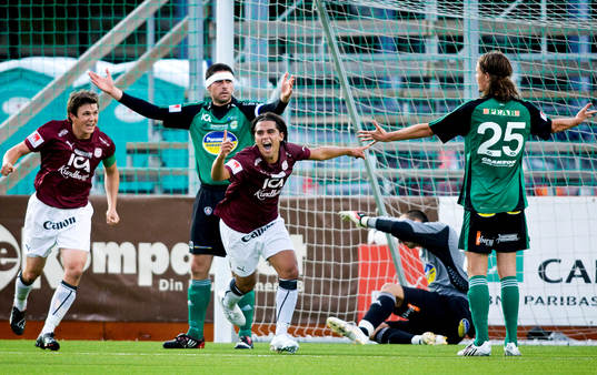 Angelo Vega gör 3-1 till Qviding bakom Djordje Pantic i