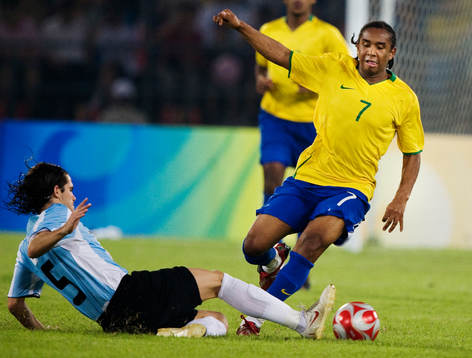 Fernando Gago, Argentina, tacklar Anderson, Brasilien