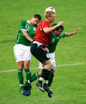 John Arne Riise, Stephen Kelly och Stephen Hunt