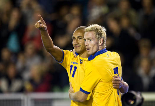 Christian Wilhelmsson och Henrik Larsson, jubel