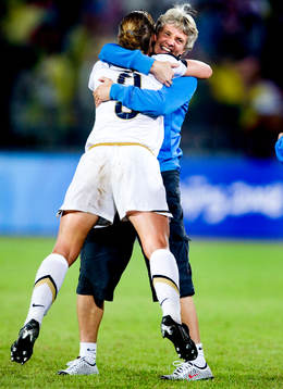 USA vann OS-Guld, Pia Sundhage jubel, Christie Rampone