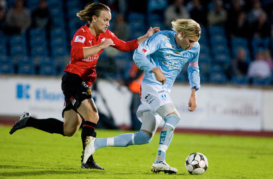 Ola Toivonen, Malmö, jagas av Jonas Bjurström, Trelleborg