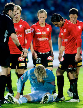 Ola Toivonen, Malmö, fuskar genom att filma...igen
