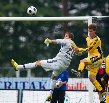 Kristoffer Nordfeldt, målvakt, BP, mot Emil Salomonsson