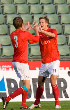 1-0, Viktor Elm grattas. Jubel
