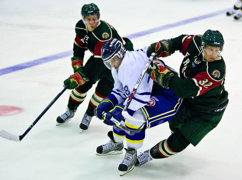 Johan Andersson, Frölunda. Daniel Grillfors, Hv71