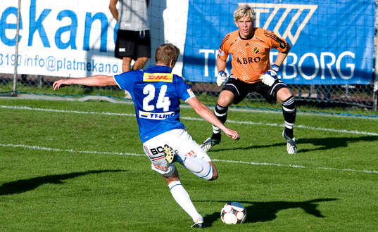 Andreas Drugge, TFF gör 2-0. Tomi Maanoja, AIK