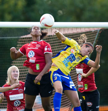 Anna Rehn.Umeå Södra, nickduell med Kia McNeil