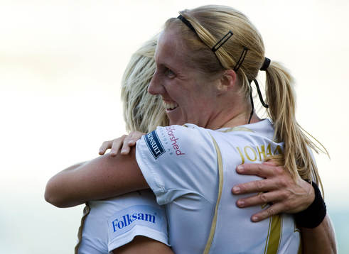 Bläddra bland fler bilder av Damallsvenskan Hammarby - Örebro