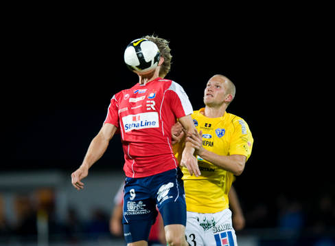 Robin Ganemyr tar bort Anton Holmberg