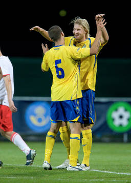 Guillermo Molins, Sverige gör 1-0, jubel med Ola Toivonen